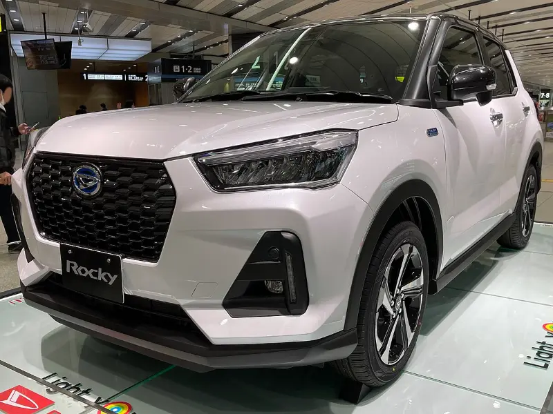 Daihatsu Rocky Hybrid: Mobil Irit BBM dengan Akselerasi Kencang