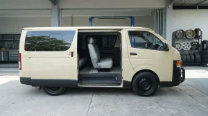 Modifikasi Audio & Car Theater untuk Mobil Hiace 200